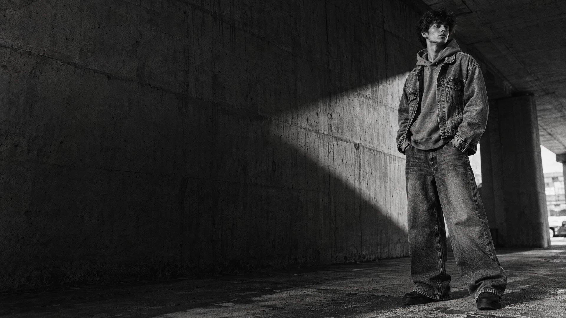 CARQ campaign: oversized streetwear on a concrete underpass